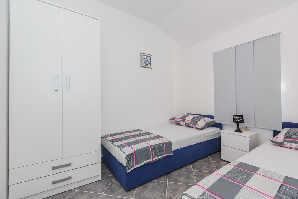 Apartments Viljac تروغير الغرفة الصورة