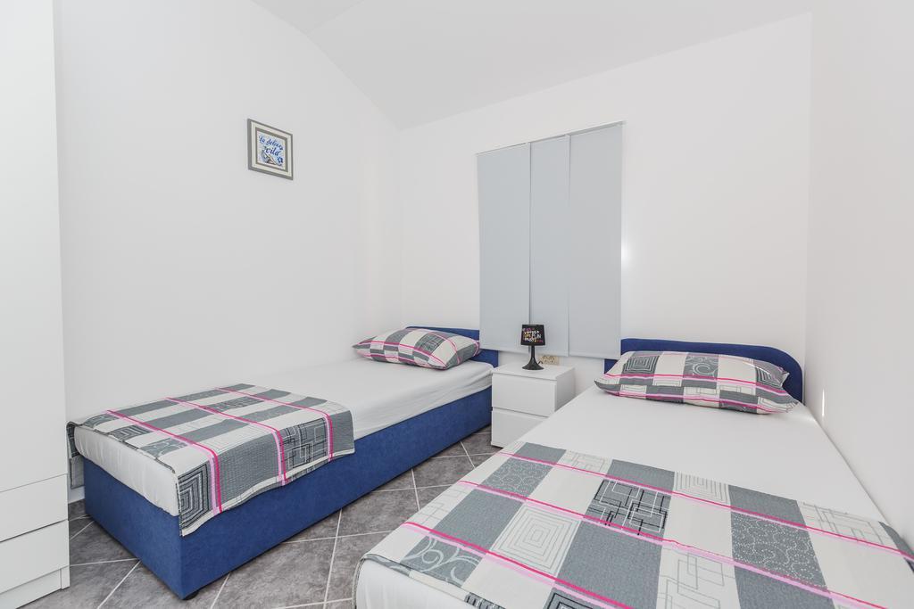 Apartments Viljac تروغير الغرفة الصورة